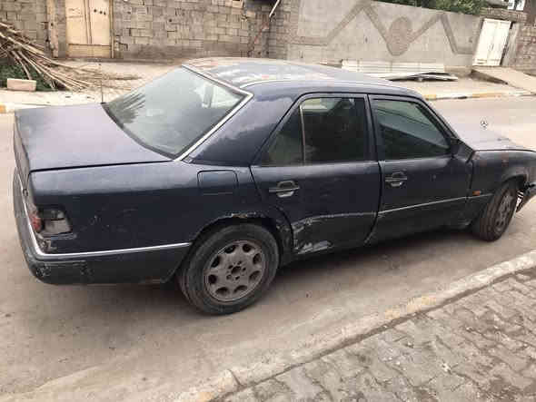 السلام عليكم مارسدس دب 
موديل ١٩٩٣
كير ومحرك بطه (محوره )
رقم بغداد  تحويل مباشر 
السياره متعوبه حيل بس كير ومحرك نضيف 
مكانه بغداد التاجي مقابيل معسكر التاجي 
السعر (٢٧$ )وبيه مجال بسيط 
استفسار اكثر رقم 
 وات ساب او اتصال ***********
