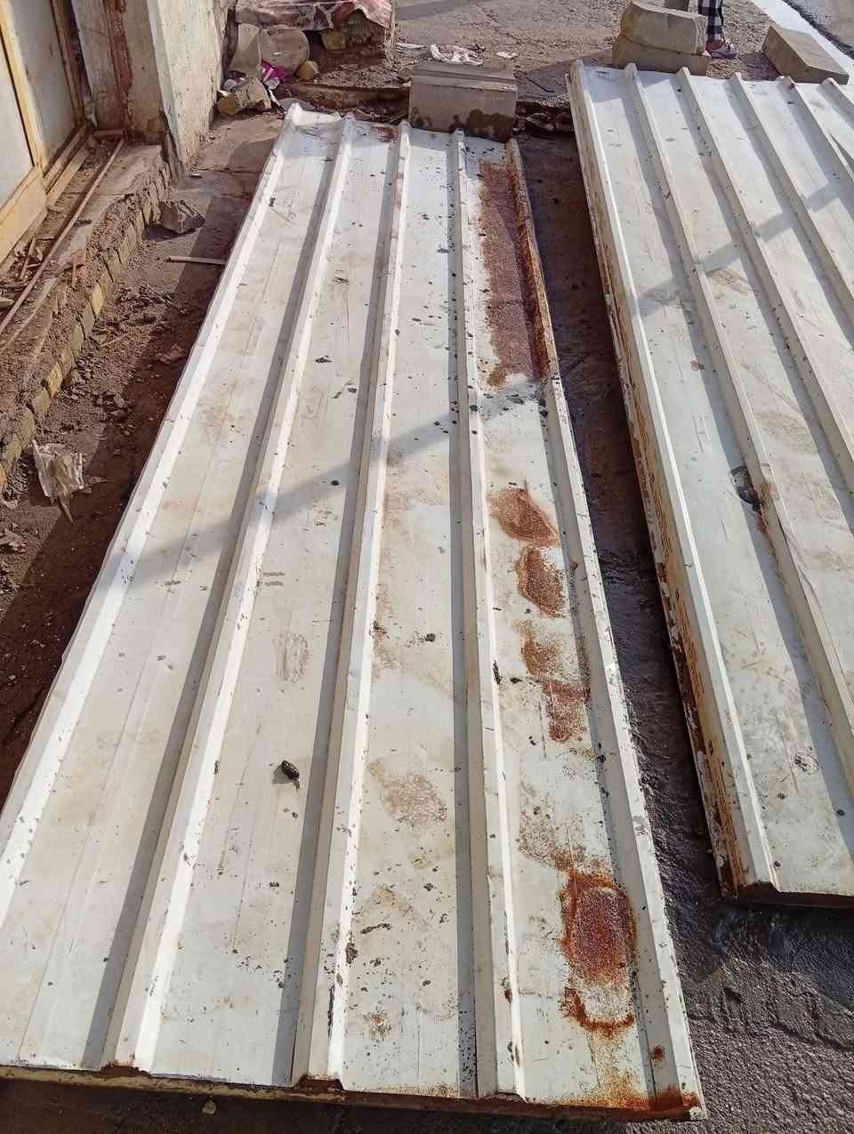 سندويج  عدد اربع قطع طول اربعه وربع 
القطعه الواحده ب 40 الف 
رقم هاتف ***********
