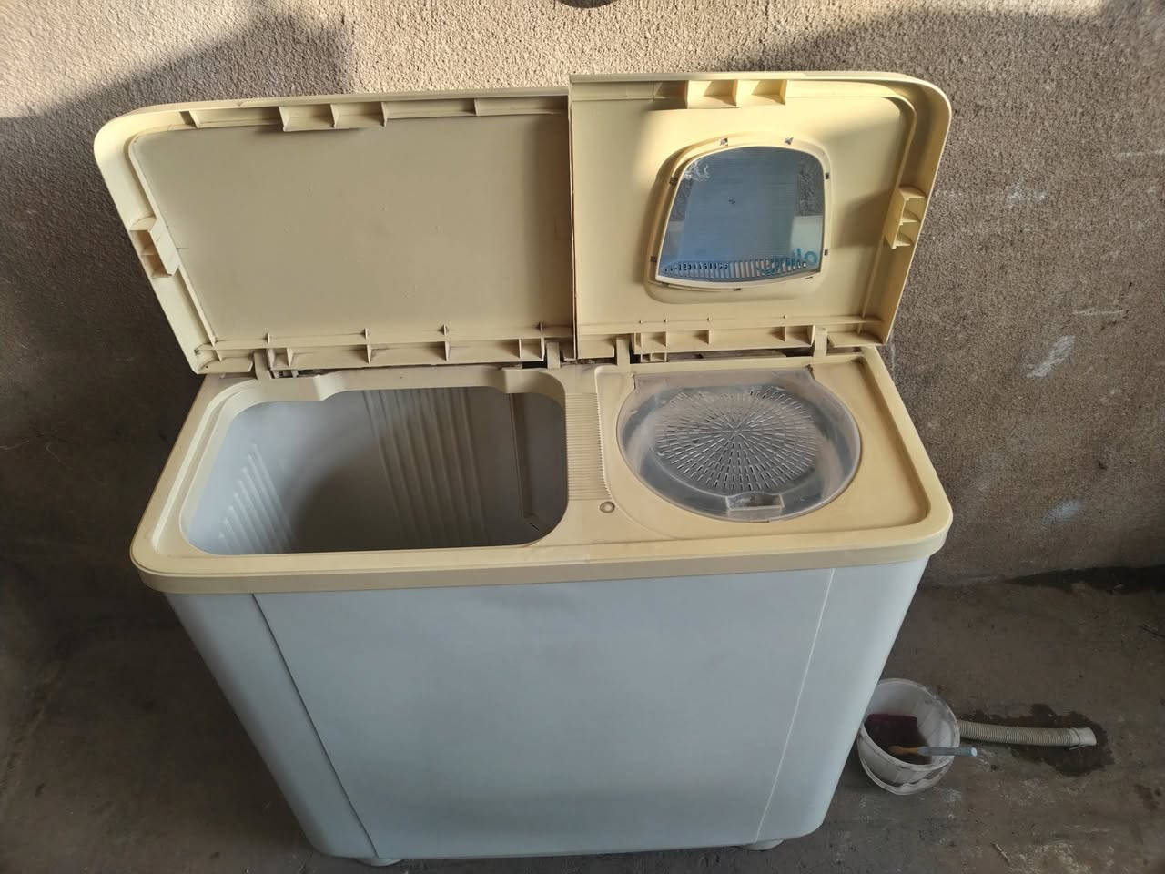 اسلام عليكم غسالهه عادي ١٢ كيلو للبيع استفسار اتصال بل رقم *********** السعر ٥٠ الف
