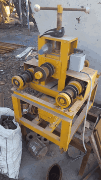 للبيع عواجة حديدمامستعملة جديدة مع قوالبهة الاتصال على الرقم 078114913...