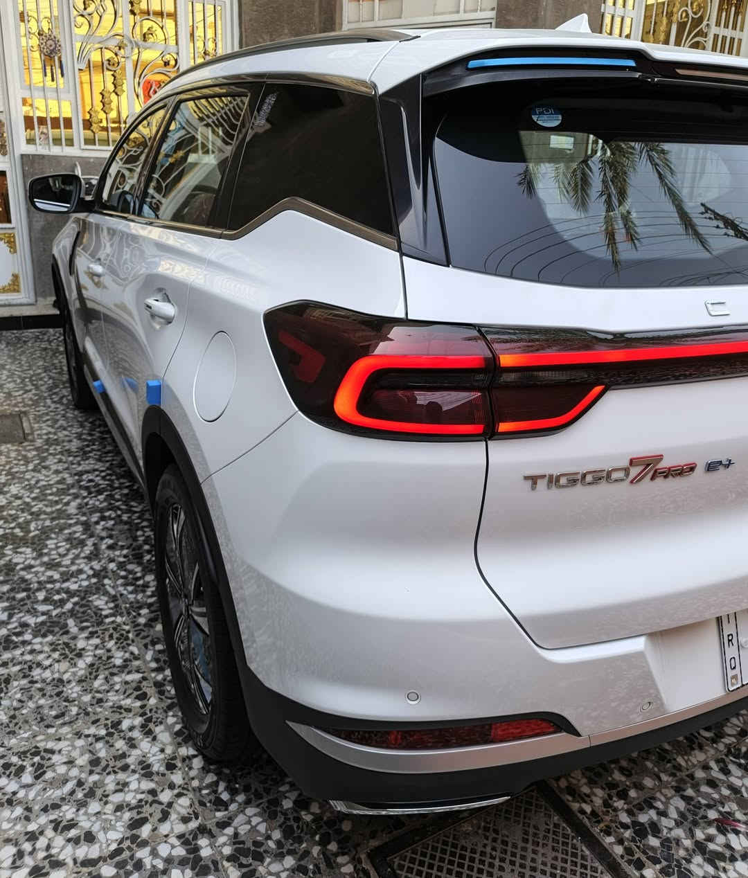 السلام عليكم للبيع شيري TIGGO 7 PRO لون ابيض هايبرد موديل 2024 استلام 2026 زيرو زيرو بأسمي تحويل {حره السياره}مباشر رقم بغداد انكليزي  سياره فول فول موصفات اعلى فئه بل تيكو سياره بعدها على وضع الشركة غراضها كلها بعدها مامستخدمات سعرها مناسب جدا جدا  الرقم *********** العنوان بغداد الشراي يتصل
