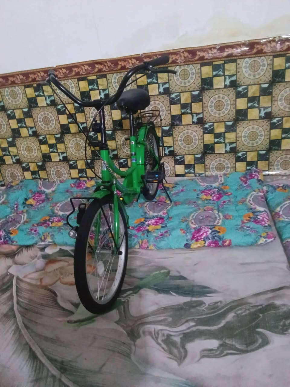 السلام عليكم ورحمه الله وبركاته بايسكل للبيع حجم 20 بناتي اي نقص مابي للسعر 85وبي مجال للعنوان كربلاء شبانات على حولي ابو مهدي المهندس قرب دار الايتام للستفسار خاص او رقم*********** موجود واتساب
