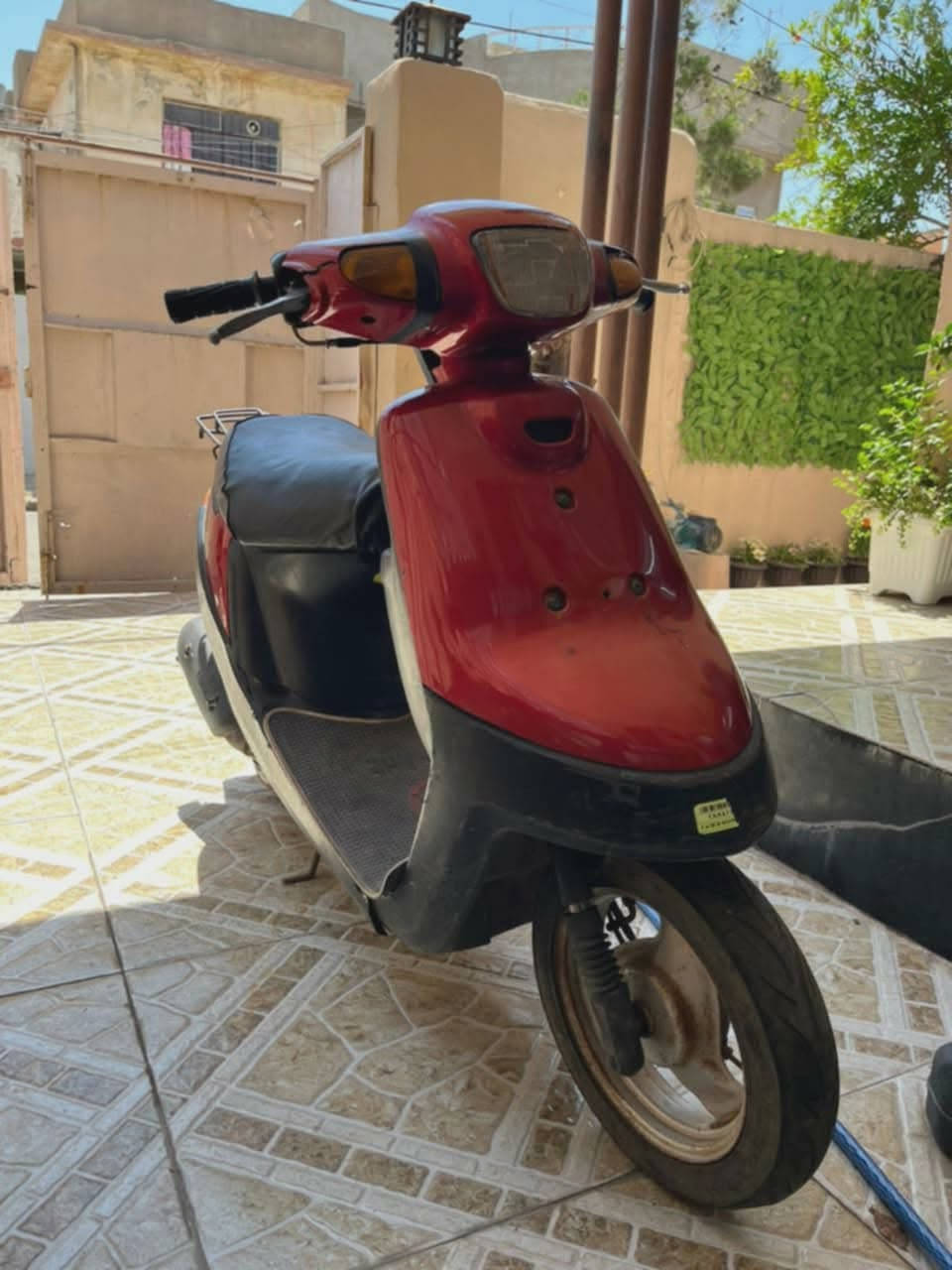 شاصي ما بي شي مكينه ما مفتوحه كهربائيات شغاله سعر 300 بي مجال بسيطه شراي يخابر مكلف بالنشر هذا رقم صاحب الماطور ***********
