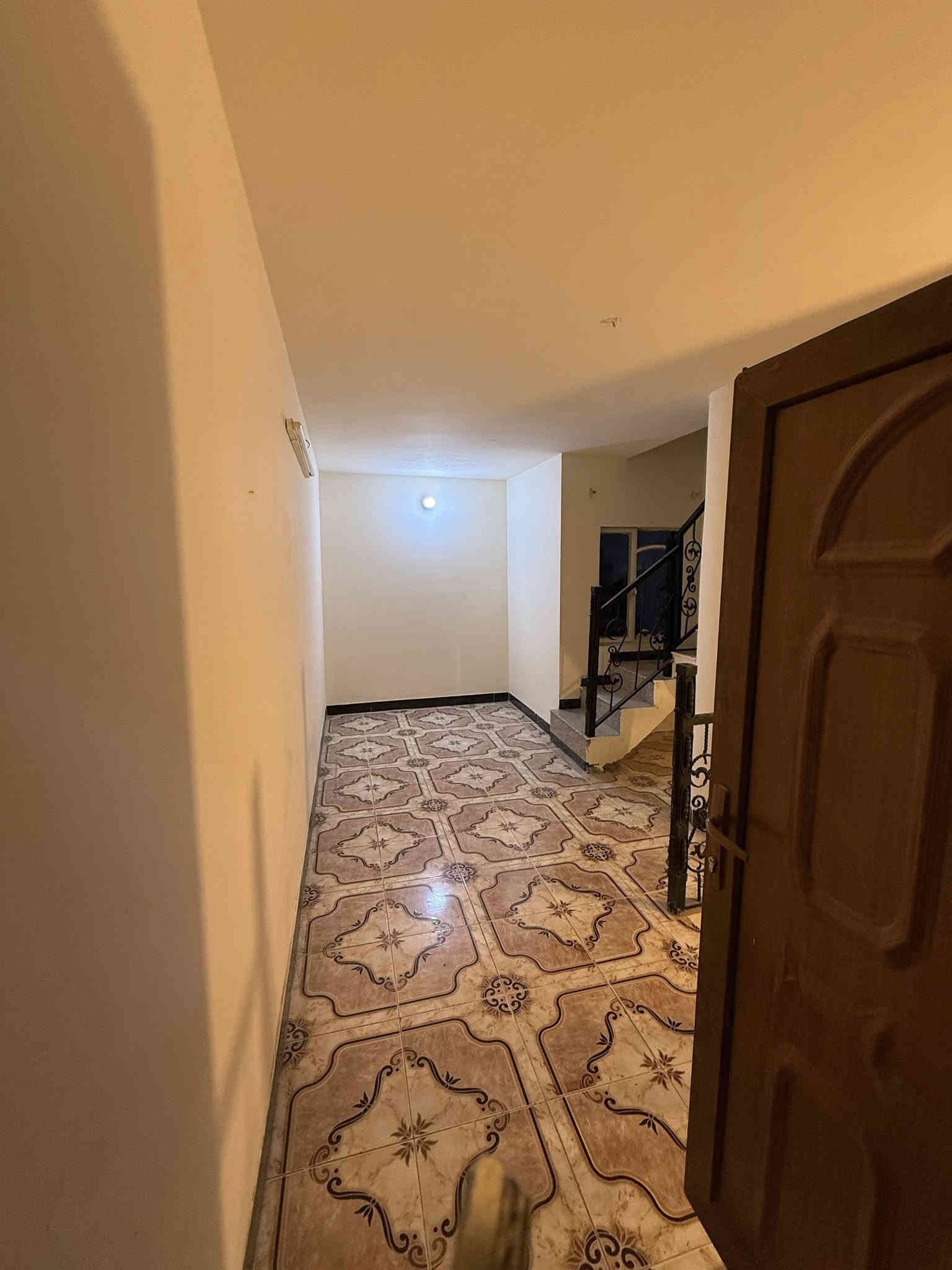 للايجار في السيديه 
🌐بيت مساحه 50 متر طابقين

💠 ثلاث غرف نوم 
💠صاله
💠مطبخ 
💠وخدمات عدد 2
💵 بدل الايجار 800 الف
📍موقع  بشارع النخيل

⚜️للاستفسار ولتواصل ↘️↘️

***********
