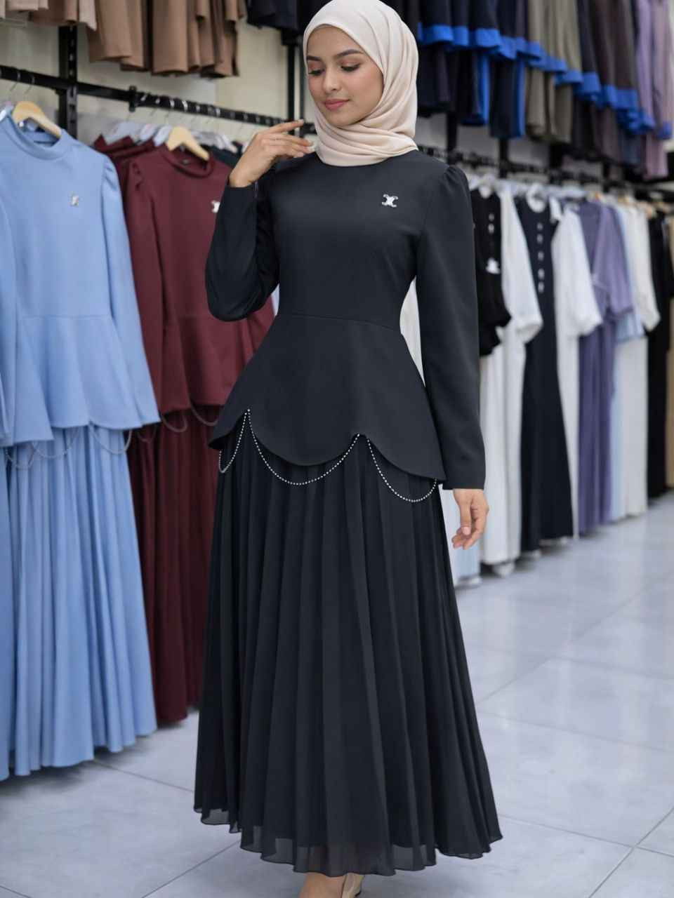 وووصل الجماال وترند الموسم ♥️

فستان طول كامل يجنن 🔥🤍

الخامة دابل ترڪي 

القياسات 38 40 42 44 46 48

#سعـــــــــــر32


**إذا كنت صاحب هذا الإعلان وتريد حذفه لأي سبب، رجاءا أرسل رسالة إلى الدعم الفني**