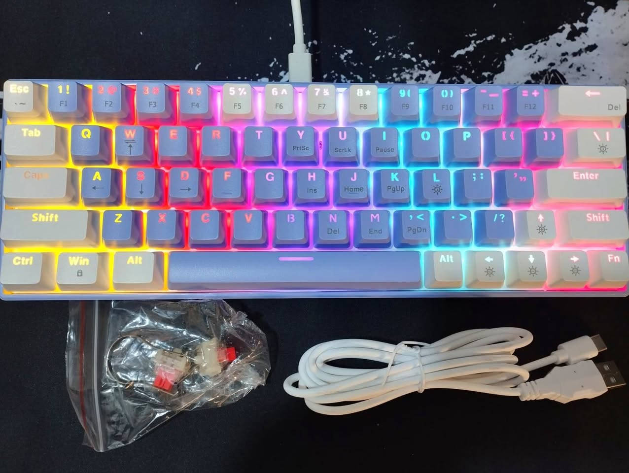 سلام عليكم 
جهاز كونسل السعر ٢٥
كيبورد ميكانيكي سوج احمر السعر ١٨


**إذا كنت صاحب هذا الإعلان وتريد حذفه لأي سبب، رجاءا أرسل رسالة إلى الدعم الفني**