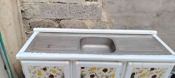 كاونتر مع سنك للبيع يرادله شويه ترتيبات السعر 175 بي مجال ***********
