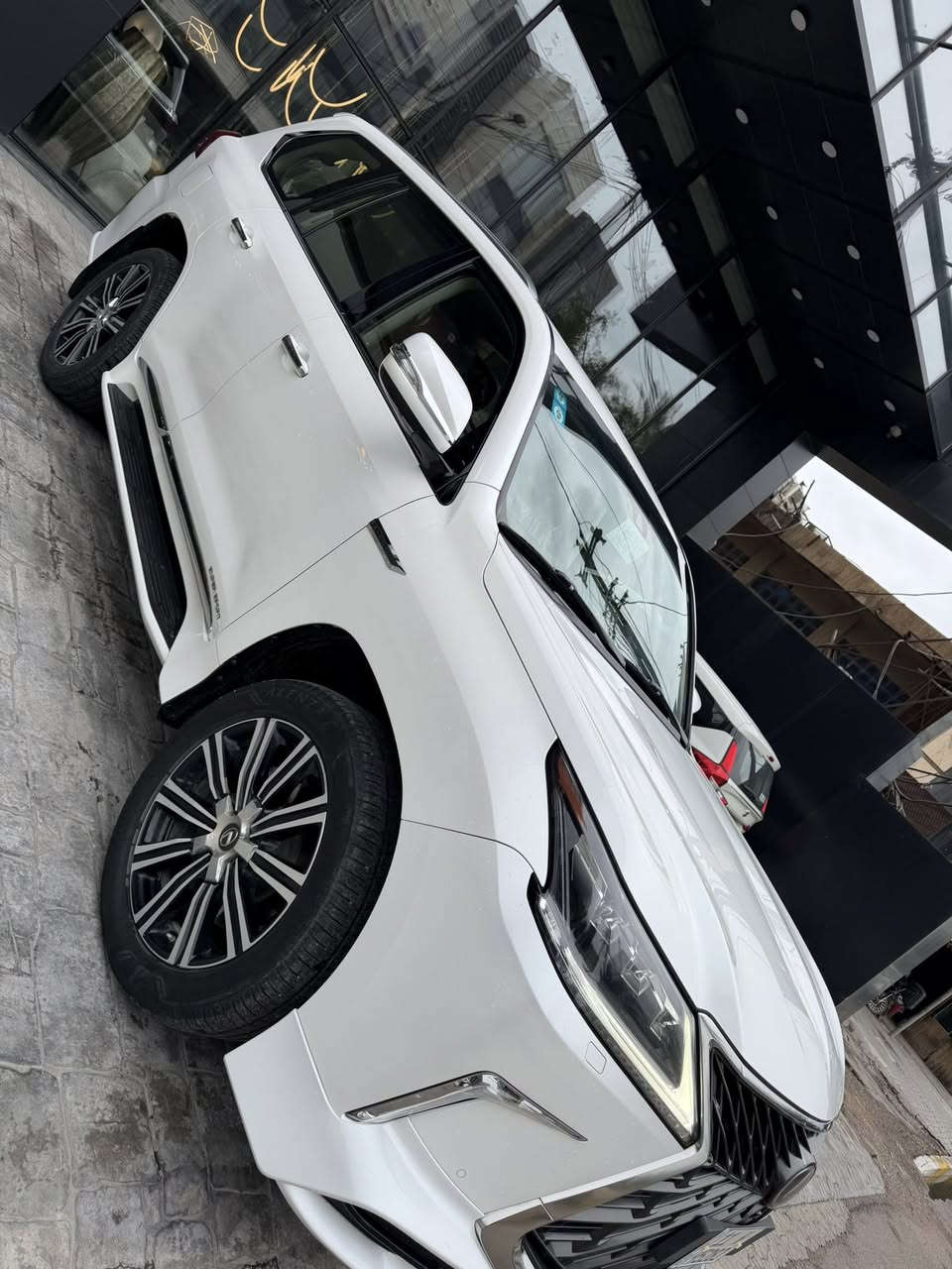 لكزس مديل 2018 بريم مكفوله كفاله عامه جاهزه مكانها بغداد تحويل مباشر فول مواصفات السياره السعر 569 وبيه مجال للاستفسار***********
