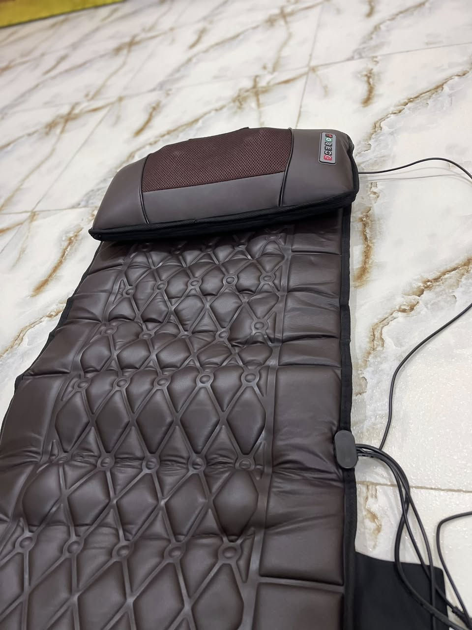 يالله مندر تدلك يصيرر على الكرسي ويصير ع الكاعد تدلك فروت الراس ورجالين وضهر يعني فول اي سفسار خاص موجود توصيل


**إذا كنت صاحب هذا الإعلان وتريد حذفه لأي سبب، رجاءا أرسل رسالة إلى الدعم الفني**