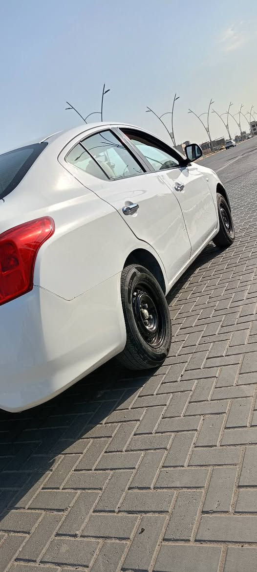 هندي بليته زركة
نيسان سني 2019 سعرها 100 غير قابل للعملة 
كير مكينة ممتاز ماليها عطلات جاهزة 
صبغ شبر صندوك فقط الباقي بارد 

مايشة 50 الف 
بصرة قبلة ***********
