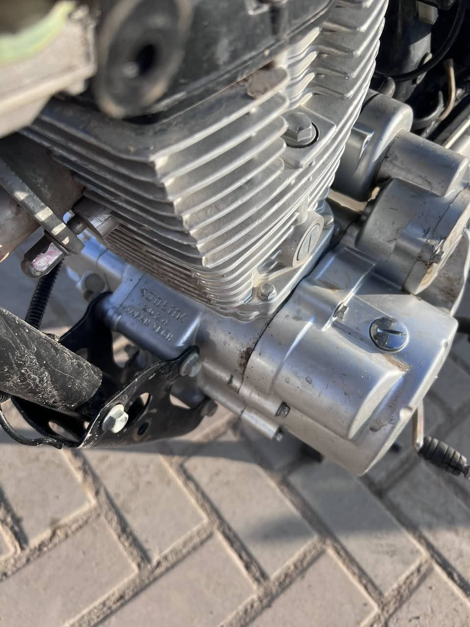 سلام عليكم شباب دراجه فول موصفات محرك ما مفتوح شرط موديل 2024 السعر 600وبي مجال***********المكان بيجي يم جامع الفتاح
