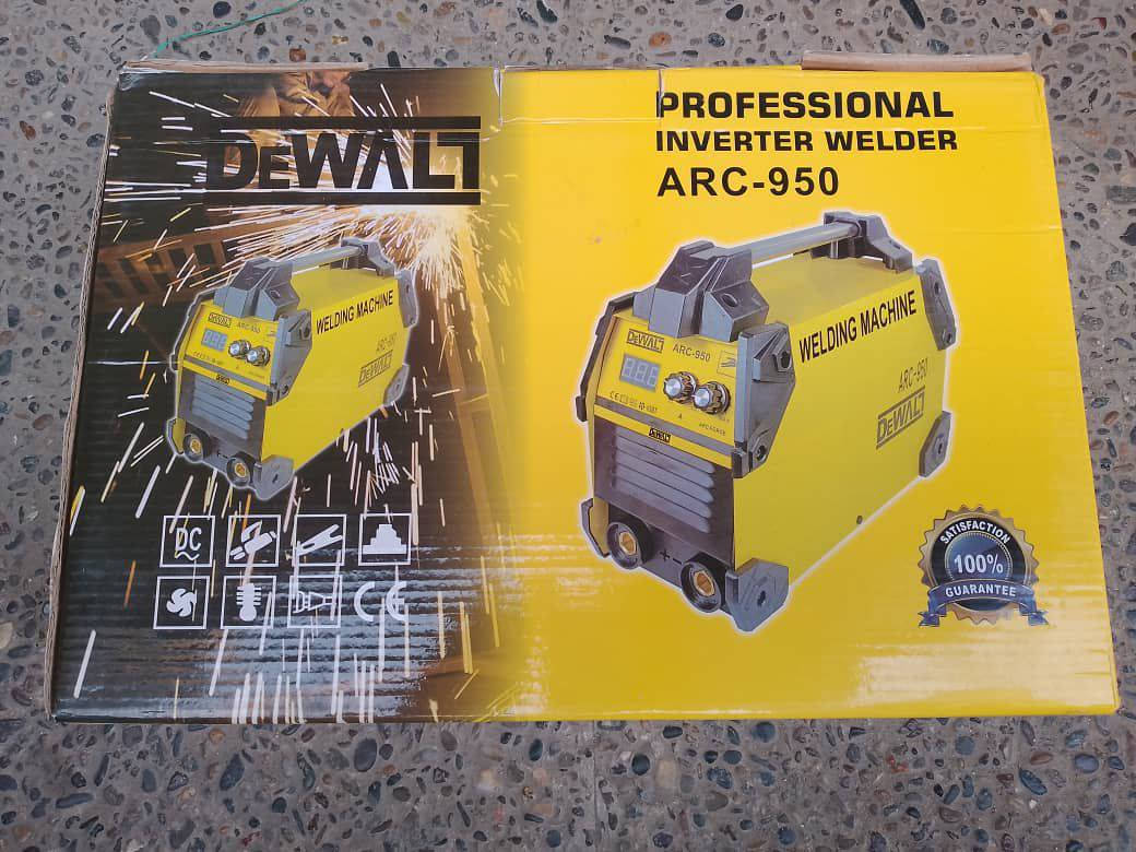 *الشركة العالميه العملاقه  DEWALT* 💯💯💯💯💯💯💯
 
ترنس لحام إلكترونية  ٢٢٠ فولت 

ملحمة كهرباء

استطاعة  950 أمبير فعلي 
  

دارتين حماية : دارة كهرباء ودارة حرارة مما يمنع من الأعطال  

تلحم قضيب ٣ ملم 

صيانة وقطع متوفرة
بمواصفات و معايير اوربية
🇪🇺🇪🇺🇪🇺🇪🇺🇪🇺🇪🇺🇪🇺


**إذا كنت صاحب هذا الإعلان وتريد حذفه لأي سبب، رجاءا أرسل رسالة إلى الدعم الفني**
