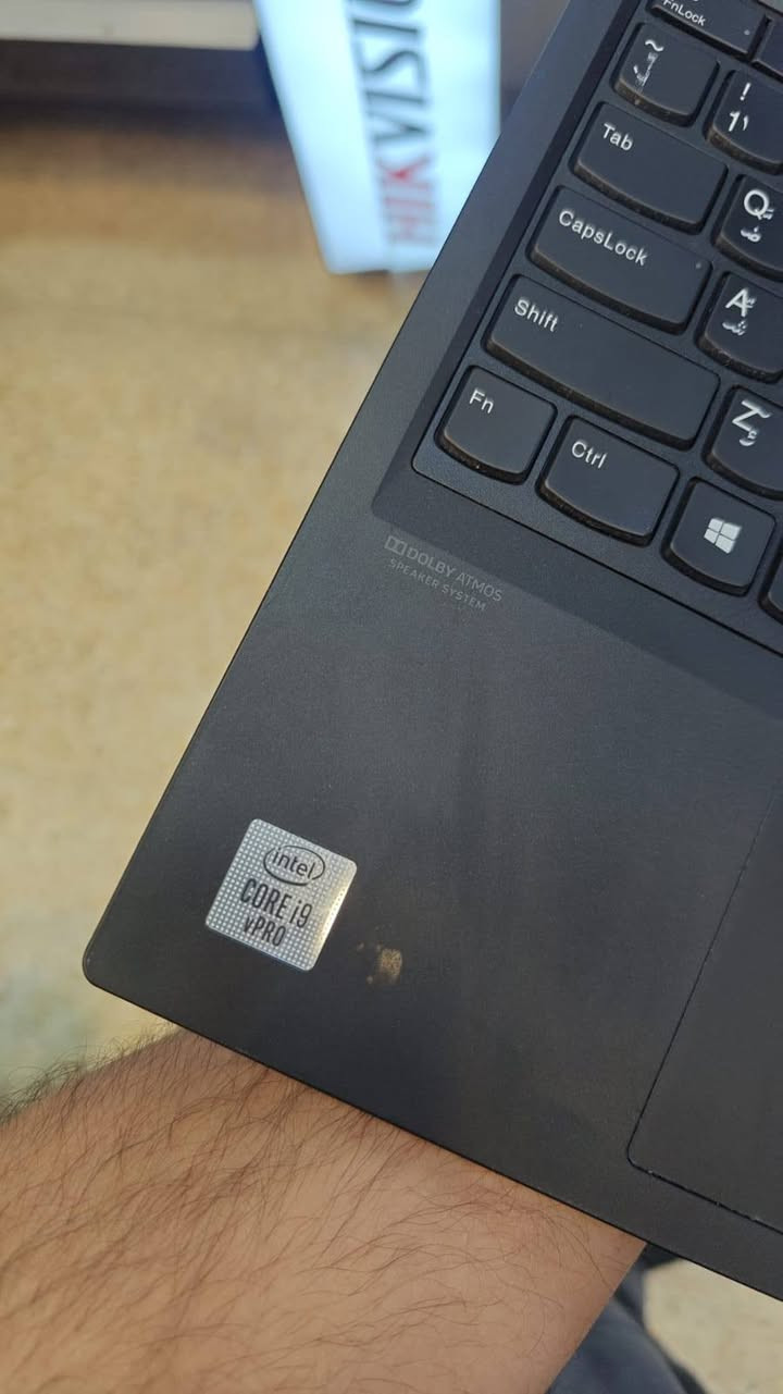 #RTX20808GB
#corei9
#تحفة
LENOVO T15 GEN2 
CI9-10H 
RAM 16G 
512G SSD 
RTX 2080  8G
15.6 4K
قطعه قويه بسعر حلو لا تضيع الفرصة 💯🔥🔥
قطعه واحده فقط نضافه عاليه مع ضمانات


**إذا كنت صاحب هذا الإعلان وتريد حذفه لأي سبب، رجاءا أرسل رسالة إلى الدعم الفني**
