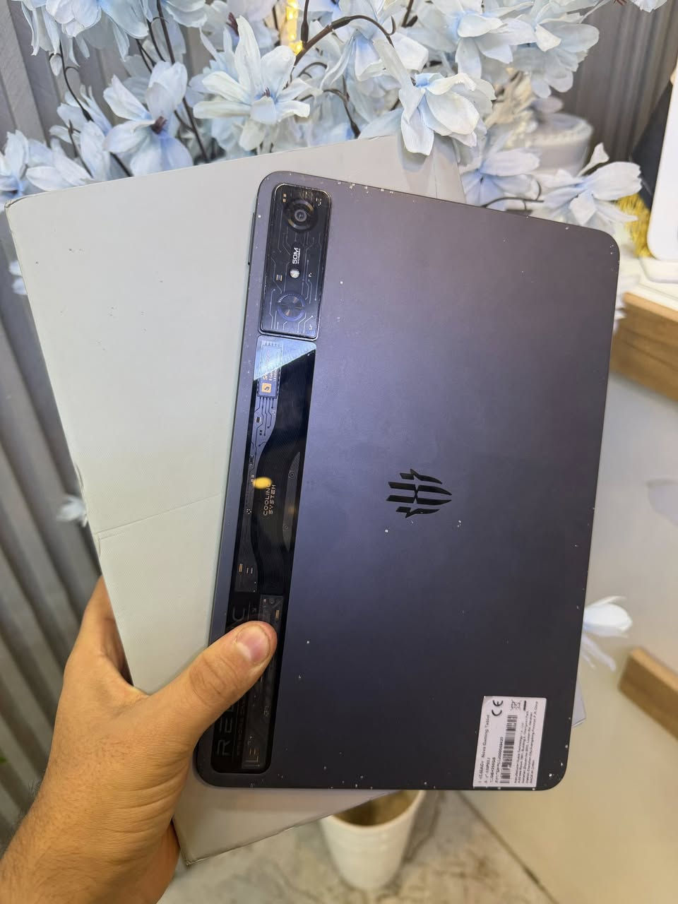 السلام عليكم حبايب 
ريدمجك ذاكرة 256 نظافة 90/100
حجي ينطيك 144هرتز و120فريم ببجي  نص ساعه من الصفر لل100شحن مفول مواصفات 
السعر :750الف وبي مجال بسيط 
مكاني بغداد الاعظميه
الخاص مفتوح 
رقمي ***********
