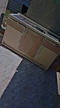 للبيع سعر مناسب ناحيه اللطيفيه ‭0751 325 5985‬