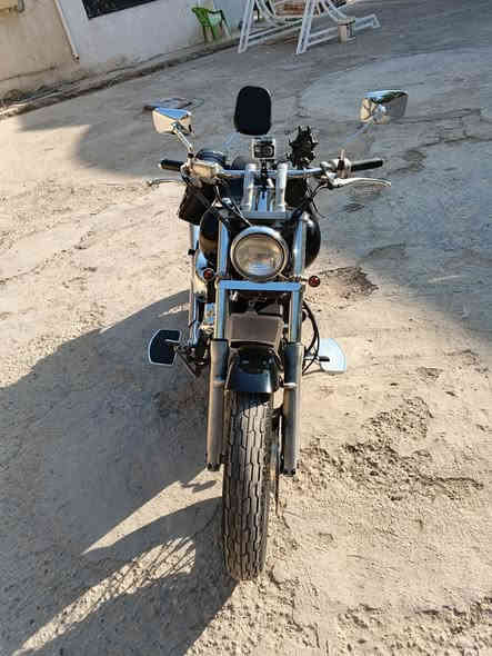 هارلي  هوندا شادو سلشر 2006 محرك 400cc مكفول كفالة عامة من التاير للتاير  شرط برغي ممفتوح ولا تجطيل ولا لفة تيب نهائي مكفول من كلشي ماشية 106 الف  بدون رقم الدراجة فقط ورقة المنفيست ودخولها 
السعر مليون و 700 وبيها مجال ***********
