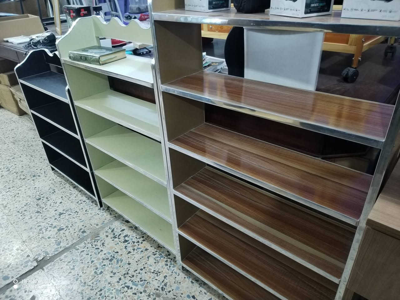 معرض سيف للاثاث
راوه قرب البانزينخانه
لبيع وشراء الاثاث
*********** واتساب
