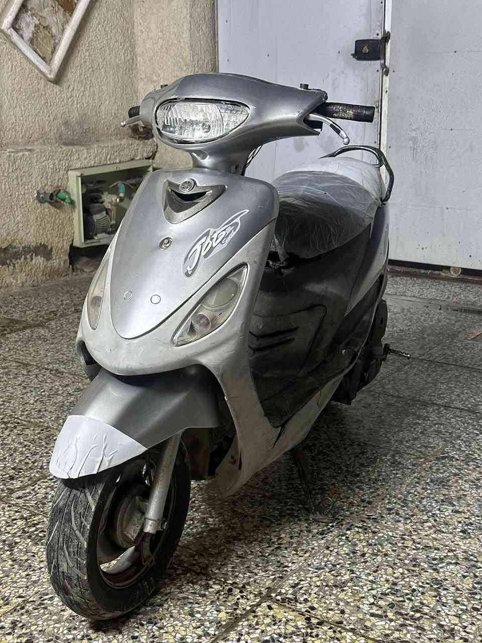 ماكس منغولي للبيع بيه خيط تبخير دراجه نضيفه كفرات نضيفه بيه صالنصه FM كهربائيات كله شغاله باتري وسلف جديد هندر تشتغل سعر 275 وبيه مجال *********** مكاني الحسينيه مطعم الامير
