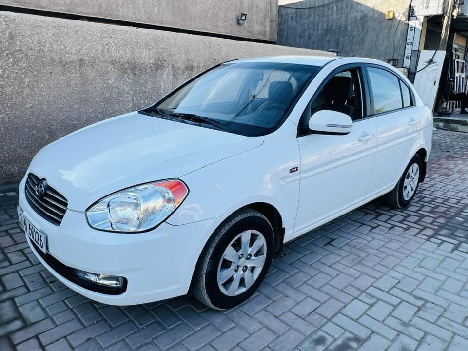 السلام عليكم 
للبيع اكسنت خليجي 2011 المقدسه 
سيارة تحفه. قليل كلش  بنظافتها 
السياره كليين مابيها ولا قطعه صبغ فقط دعاميات    مصبوغه  
السيارة ماشيه 60 الف فقط.  كلشي بيها شركه ماملعوب بيها 
تبريد من الشركه بعده 
كلشي بلادي 
بيها فقط بارد شبر يم قبغ الجنطه وشبر يم  الباب الخلف الصدر وشخط مكحل. ومأشرهن بالصور 
كتلوكات موجوده. وفيش والمسجل الأصلي موجوه والعده مال سبير كامله. 
السياره بأسمنا من الزيرو. لحد هسه  وتحويل ثاني يوم 
السياره ما ناقصها برغي 
السعر 112 وبيها مجال قليل 
مكانها بغداد الغزاليه 
***********
