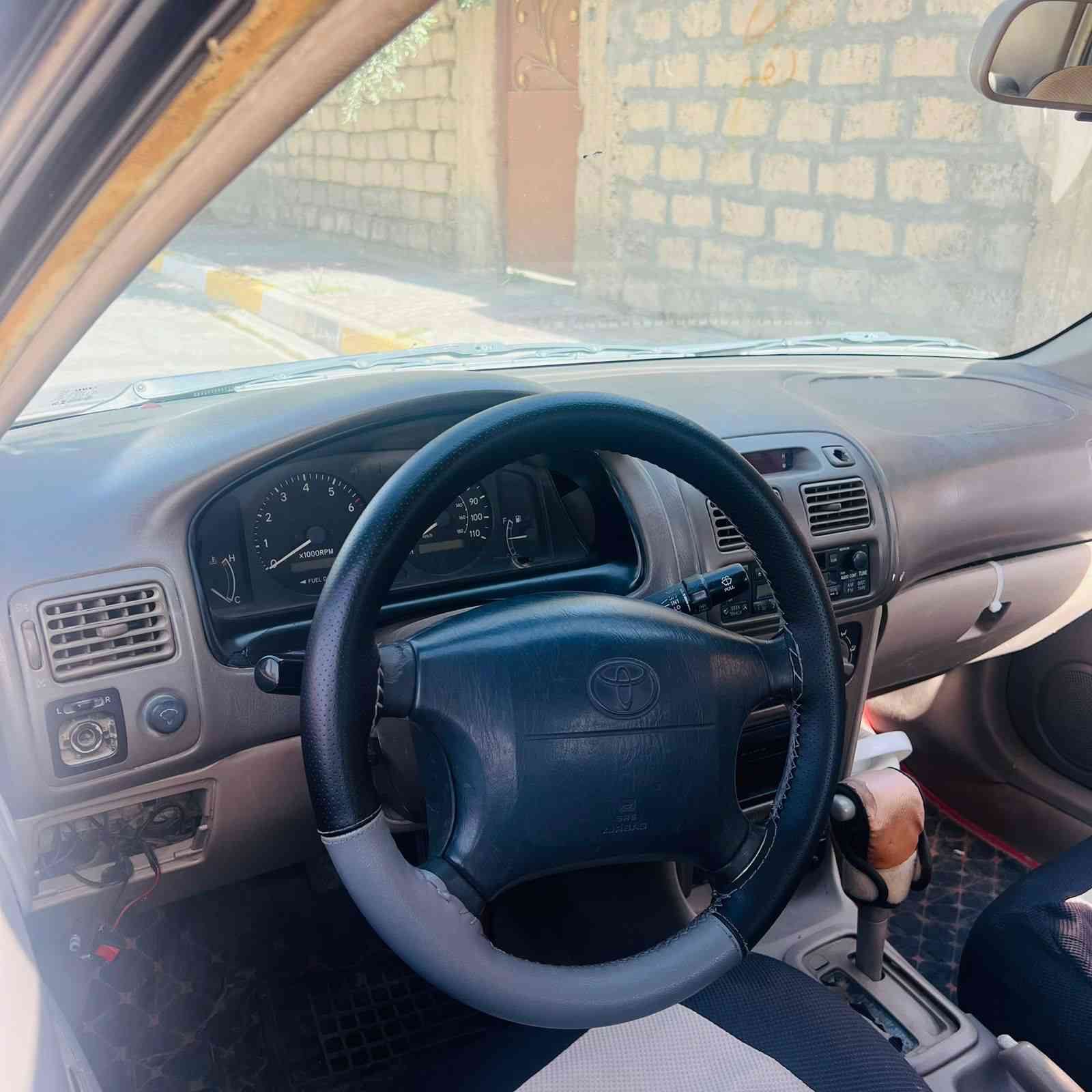 سلام عليكم #البيع كورلا موديل 2000
محرك 16 
سنويه 28
تدفئة و تبريد
سياره صبغ حزام فقط 
سياره شرط #تحويل 
سعر 63 بيها مجال 

***********
