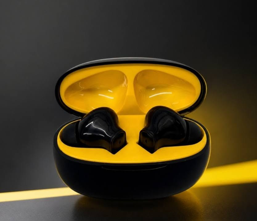 عرض خاص فقط 15 الف والكمية محدودة 

🎧🔥 صوت قوي وحريّة كاملة مع realme Buds T110!

باس عميق وصوت نقي بمشغّل 10 ملم 🎶
اتصال سريع وثابت Bluetooth 5.3 ⚡
وضع Low Latency مثالي للألعاب 🎮
مقاومة ماء + مكالمات أوضح بعزل الضوضاء 💧📞

خلي موسيقاك معك بكل وقت 🚀

🎧سماعات realme Buds T110 اللاسلكية – صوت ديناميكي وبطارية طويلة

• الموديل: RMA2306

سماعات لاسلكية من realme بتصميم عملي، موجهة للاستخدام اليومي مع صوت واضح واتصال ثابت.

المميزات:
 • مشغّل صوت ديناميكي بحجم 10 ملم لتجربة صوتية قوية.
 
• اتصال لاسلكي بتقنية Bluetooth 5.3.
 
• وضع Low Latency بزمن استجابة 88ms.
 
• مقاومة للماء بمعيار IPX5.
 
• دعم AI ENC لتقليل ضوضاء المكالمات.

 
 • المشغّل الصوتي: 10mm Dynamic Bass Driver
 • الاتصال: Bluetooth 5.3
 • زمن الاستجابة: 88ms Super Low Latency
 • تحسين المكالمات: AI ENC Noise Cancellation

يوجد توصيل لكافة محافظات العراق : 
بغداد 3 الاف ومحافظات 5 الاف


**إذا كنت صاحب هذا الإعلان وتريد حذفه لأي سبب، رجاءا أرسل رسالة إلى الدعم الفني**