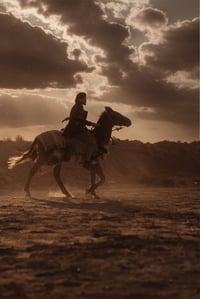 ✨ نحوّل لحظاتك إلى تحف فنية سواء كانت ذكرى عائلية، مناسبة خاصة، مشروعا...