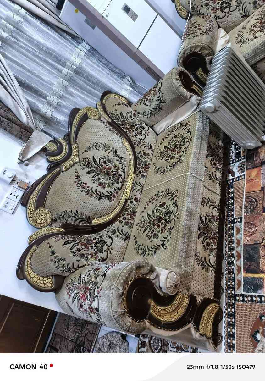 للبيع تخم عشر مقاعد نظيف السعر 300 الف تفاصيل اكثر *********** مكاني بابل المركز
