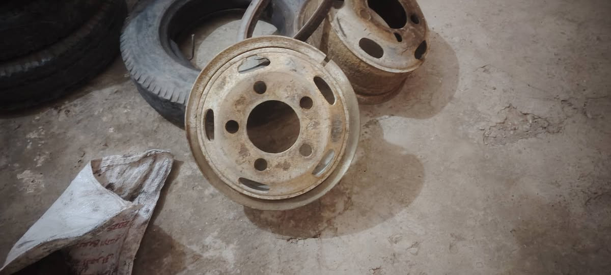 هوزن وفلنجات ويالتهن للبيع الشراي يتصل *********** مكاني الموصل
