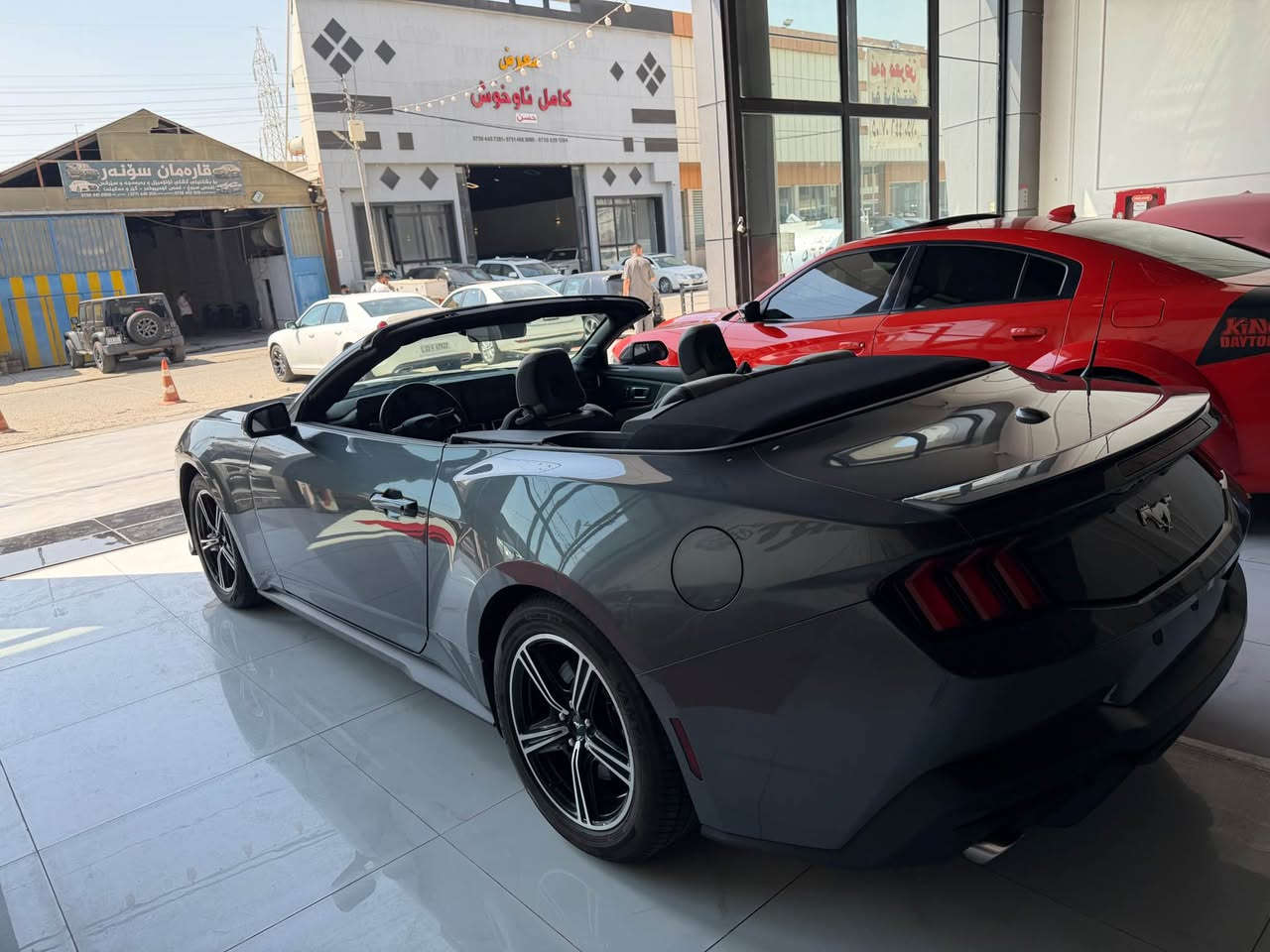 فورت موستانك. ٢٠٢٥. سقف. كه شفم سى پارجه ى سبوخه بى ژورى. سحرى ١٩٥ وه ره قه و كه مك محال. *********** أربيل, العراق
