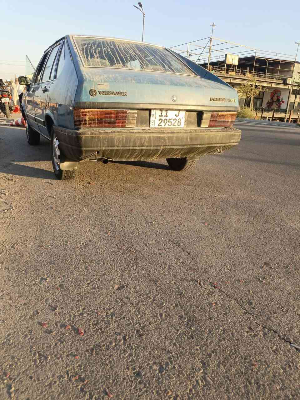 سلام عليكم سياره للبيع برازيلي موديل 86 رقم الماني جديد بسمي سياره تحويل ثاني يوم سياره مكفوله بيه بس جاملق من جهت سايق صبغ بس الباقي كله مكفول مكينه وكير جدد  شاديله مكينه 5نمر سياره نضيفه كلش سعر ب33ورقه وبيه مجال شراي يتصل ***********
