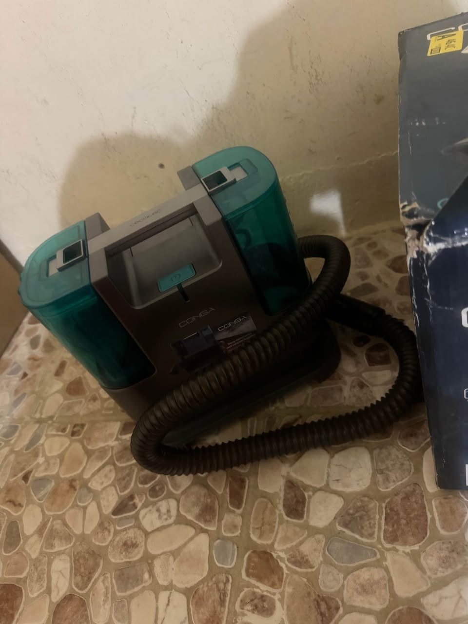 ئەم جیهازە بۆ فرۆشتن بە شەرتی ئەوروپی ئۆرجیناڵ كوالێتی زۆر باشە 
بئ بۆ فەرش و قەنەفەو ناو سەیارە ئەبێت ئەیشوات و وشكی ئەكاتەوە نرخی ٦٥ هەزارە 
سلێمانی گەیاندن السليمانية, العراق


**إذا كنت صاحب هذا الإعلان وتريد حذفه لأي سبب، رجاءا أرسل رسالة إلى الدعم الفني**