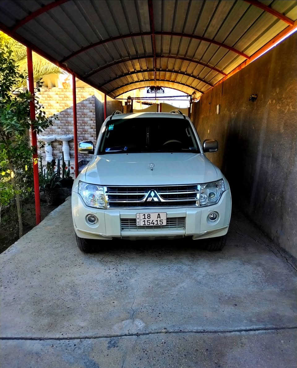 السلام عليكم ورحمة الله وبركاته
للبيع. باجيرو 2010GLS
(حبتور) فول مواصفــــــــــات. 
مكفوله كفاله عامه. 
مكينه 3500
حدادية امامي خلفي ادامه كامله 
سياره جاهزة 100٪
رقم بابل باسمي تحويل مباشر باسم المشتري.سنوية لل2030.
مكاني بابل حله. مركز. قرب مستشفى لامام الصادق ع (التركي). 
السعر 140وبي مجال ان شاءلله 
***********
