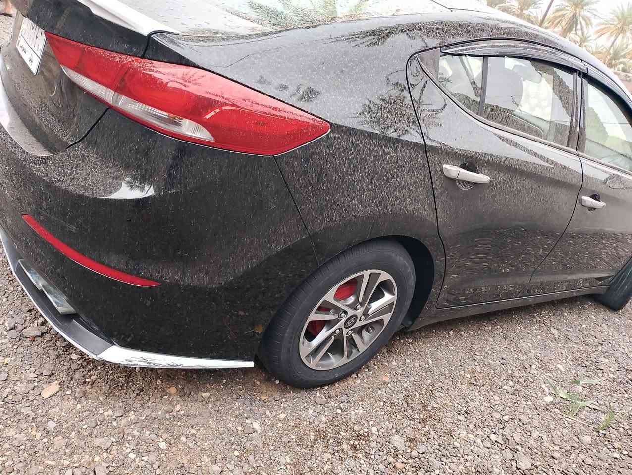 النترا 18 للبيع محرك 2000 دوش
ماشية 108 الف ميل 
رقم بابل انكليزي 
هذا رقم الشاصي 5NPD74LF2JH321014 شوفو حادثها فقط جاملغ وبنيد
سونار عندي بيها ومن تجي هم تدخلها سونار 
مكاني كربلاء حي العامل 
*********** واتساب
