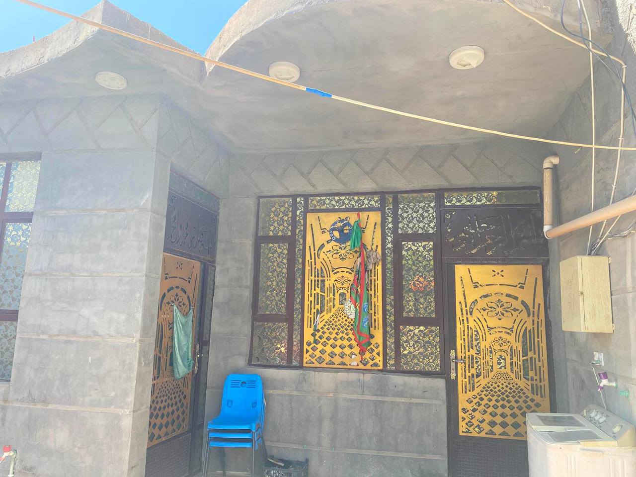 للبيع دار سكني طابو صرف (حي الكرار) مجاور المدرسة الحديديه يحتوي على (٢غرف نوم+صالة+مطبخ+استقبال+صحيات داخليه و خارجيه) يرهم مراوس بقطة أرض في حي الكرارالمساحة (١٥٠)متر كامل الخدمات 
للاستفسار مراجعة مكتب (بصمة اعمار للعقار)
واسط ـ الزبيديه -مجاور اسواق بيت عزيز ذياب 
او الاتصال 
***********
***********
***********
