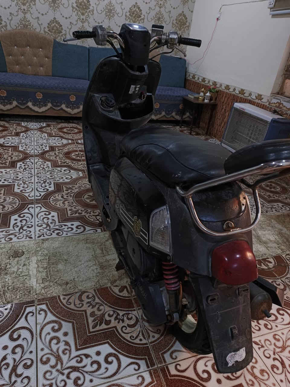 ماكس بوليسي نضيفه مكينه ناعمه كلش كله بلاد نگره سلف هندر ماتأخر بل تشغيل نگره كهربائيات كله شغاله مشيهه كلش حلو الدراجه كامله من طول لطول ماناقصهه برغي مفتوحه ولفات فقط شرط الفحص السعر 450 وبيهه مجال المكان ناصريه مركز قرب محطة القطار ***********
