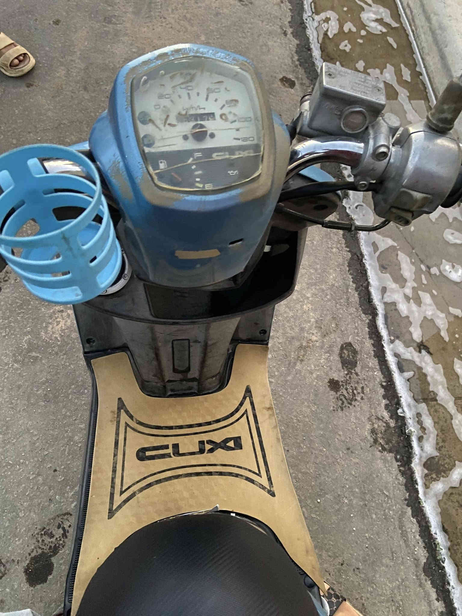 السلام عليكم ورحمة الله وبركاته من رخصه صاحب الكروب الادمن المحترم دراجه ماكس بوليسي للبيع الدراجه رمبه مكفوله ختم واحد 1️⃣ ويه المكينه كلها ختم واحد المكان كربلاء حي الميلاد السعر 750 وبيها مجال الرقم ***********
