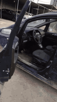 السلام عليكم
اوبل زافيرا 2008  للبيع
السياره متروكه 
كهربائيات شغاله 
المحرك بي تبخير 

عنوان السياره بغداد
استفسار خاص
أو ***********
