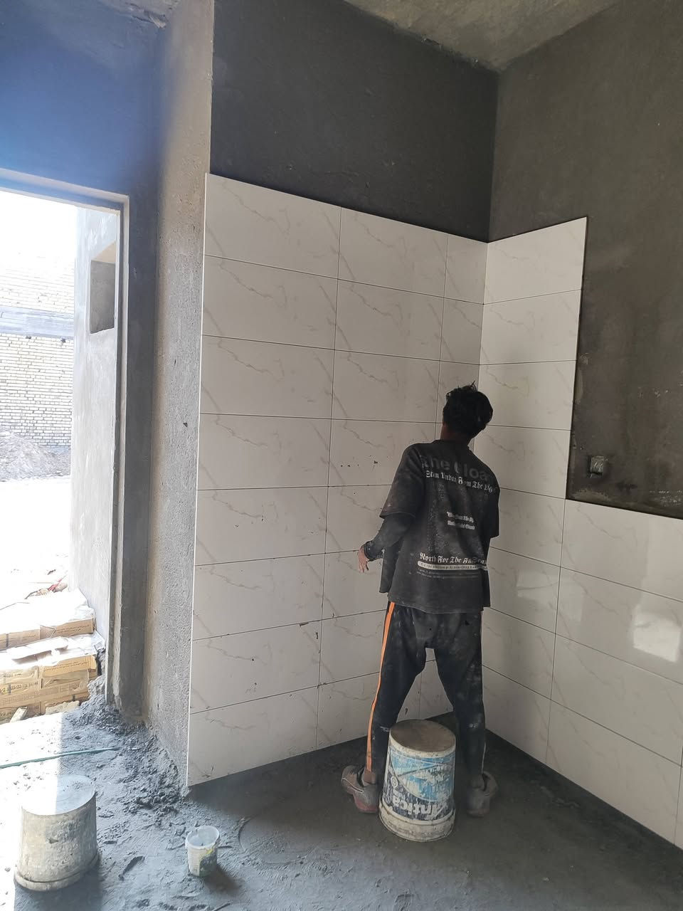 عمل مرمر سيراميك ارضيات وجدران ودروجه شغل درجه اولى متفرغ حالين بسعار مناسبه الاستفسار رقمي ***********
