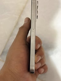 آيفون ١٥ برو • بطارية ٨٨٪ • ابيض
