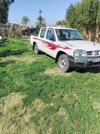 سياره نيسان موديل 2006سيار بلادي مابيهه قطره صبغ بيهه جراد شويه تبريد ...