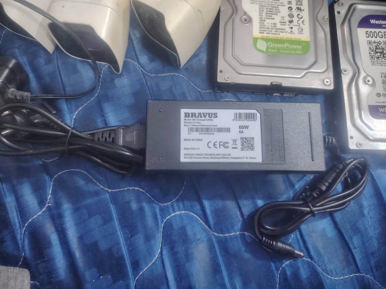 غراض للبيع مكانهن كوفه شارع ميثم التمار قرب دور الحوزة مقابيل مجمع الجنابي ***********
