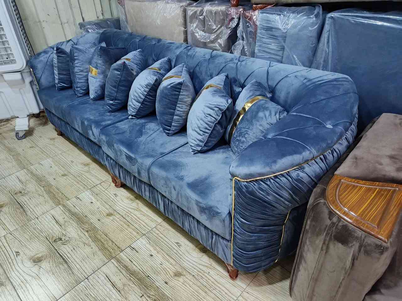 يالله شوف الشغل وحكم،،، ديوان حرف ايل  عشره مقعد معه 8كوشات هديه تزكام شغل تزكام مو سوكي،،،، ملاحظه اروس بلمستخدم وادوشم المستخدم العزه الجديده حيدر البدري اتصال ***********////مامتوجد بلفيس واتساب  واني خادم
