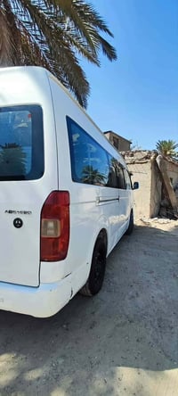 جنبي  H2موديل 13 بيها بارد شبر باب السايق الباقي كفاله مكينه كير اكسن ...