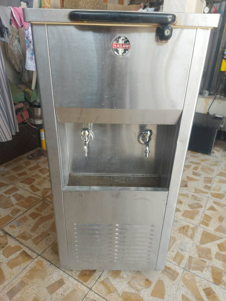 داخليه طنين وثلث عمودي  فول نظافه وماملحومه ابد .125 
براد الحساوي كويتي الأصلي ب٢٥٠ 
*********** رقم راعيهن
