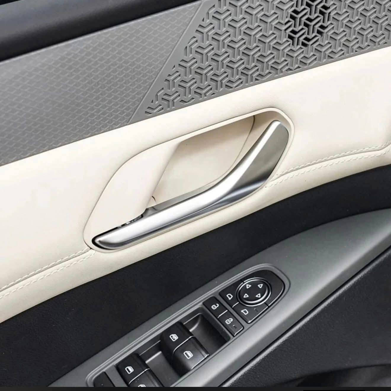 للبيع byd كن بلاس بعدهة زيرو 
زيرو على وضع الشركة. 

ابيض وداخل ابيض جلد 

السعر18 مليون و 200 الف 

غراض كاملة  وكاعيات حوضية وشاحنة الاصلية 

تفويله تمشي 2100km

شاشة محدثة وبرامج كاملة بدون نقص 

تبريد قطعتين 

بصمة + كارت بلادي. حساسات خلفي وكاميرا دواره. 

باسمي سنوية ورقم وهزة جديد تحويل مباشر

العنوان بغداد الدورة ميكانيك 

الاتصال على الرقم  

*********** يوجد واتساب
