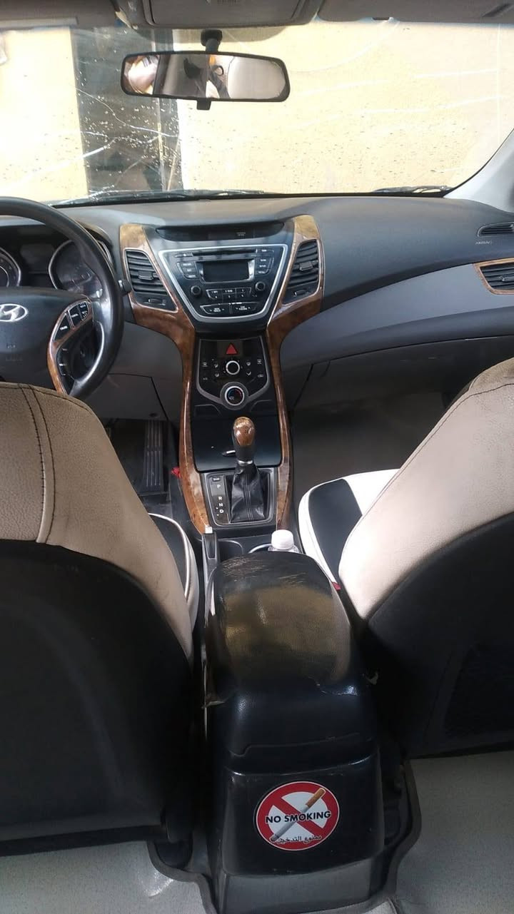 النترة ١٦ وارد امريكي حادثهة جاملغ امامي فقط للغود شواصي مكفولة وبيهة هاي طخات بسيطة محرك كير جديد دوشمة جديدة بغداد السعر ١١٠ لاتصال ***********
