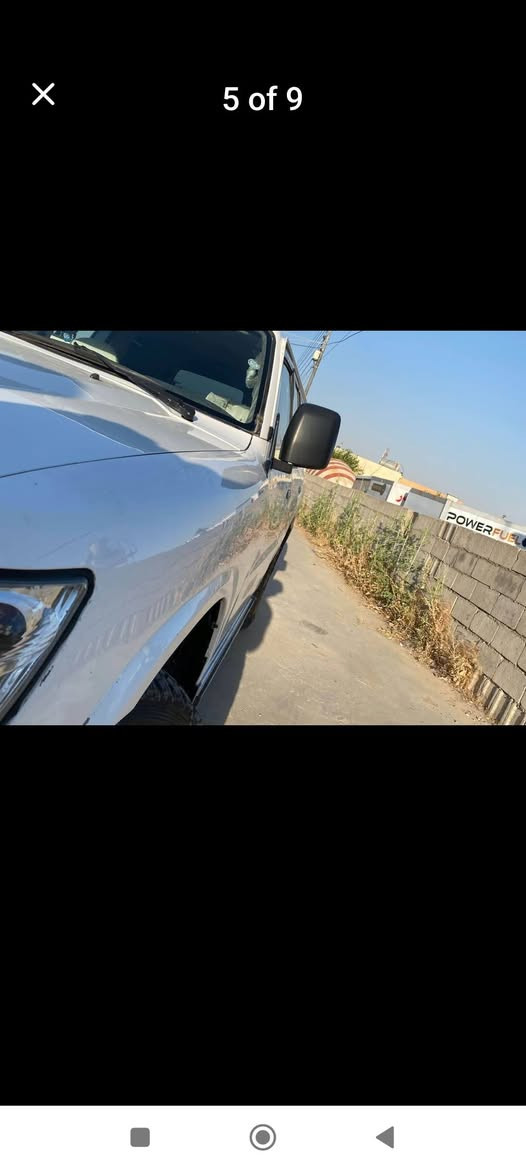 نیسان پاترۆڵ ٢٠٠٢ ناو سپی

ڕەقەم و سەنەوی تازەیە 

ناوی نیە لە حاسیبە 

گێڕ و مەکینەو ئەکسل بە شەرت 

شانصی و تەقیوی بە شەرت 

سەیارەیەکی نموونە هی ماڵە سەیارەی مەعرەز نیە

سیستەمی خازی لەسەرە

صالانسای بیلادە 

بستێکی دەرگای سایەق و نیوە تۆزێ زیاتری سەقفەکەی بۆیاخە 

بە شەرتی وەرگەڕان و شان دادان

سەیارەیەکی بێ مەسرەف و جایزە 

سعری ٨٦ و مەجالێ برایەنە

*********** السليمانية, العراق
