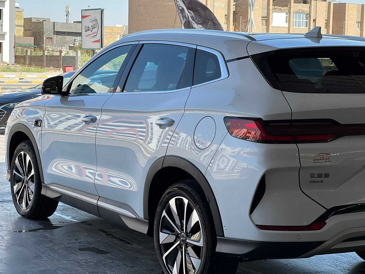 سلام عليكم اخوان .

بي واي دي سونك بلاص موديل 2025 BYD سونك بلاس فول 1/1

byd song Plus 2025

السعر  : 33,250,000 مليون دينار وبيها مجال بسيط .

تواصل : ***********

مكان السيارة : الديوانيه 

سياره ماشيه 6الف كيلو متر .. 

رقم بغداد بأسمي تحويل مباشر 

مكفولة كفالة عامة من كلشي 

السياره كاملة شاشتة منزله برامج و معربه و غراضه كاملة

من ارضيات من فومن منفاخ اطارات و شاحنه الاصلي ..

لون سياره ابيض داخل السياره ابيض + قهوائي ..

مواصفات : سقف بنوراما جنطه كهرباء كشن كهرباء - 

اوتو بارك 13 كامرة كامرات 360 حساسات 360 امامي خلفي

رادارات 360 قيادة شبه ذاتية كروس مثبت سرعة بريك طوارئ ،

داش كام DVR دخول ذكي و تشغيل ذكي و تشغل عن بعد 

+ فتح الصندوق عن طريق البصمة ، بطارية 120 كيلو الجبيرة الي تدعم الشحن السريع للسيارة وبعد اهواي مواصفات
