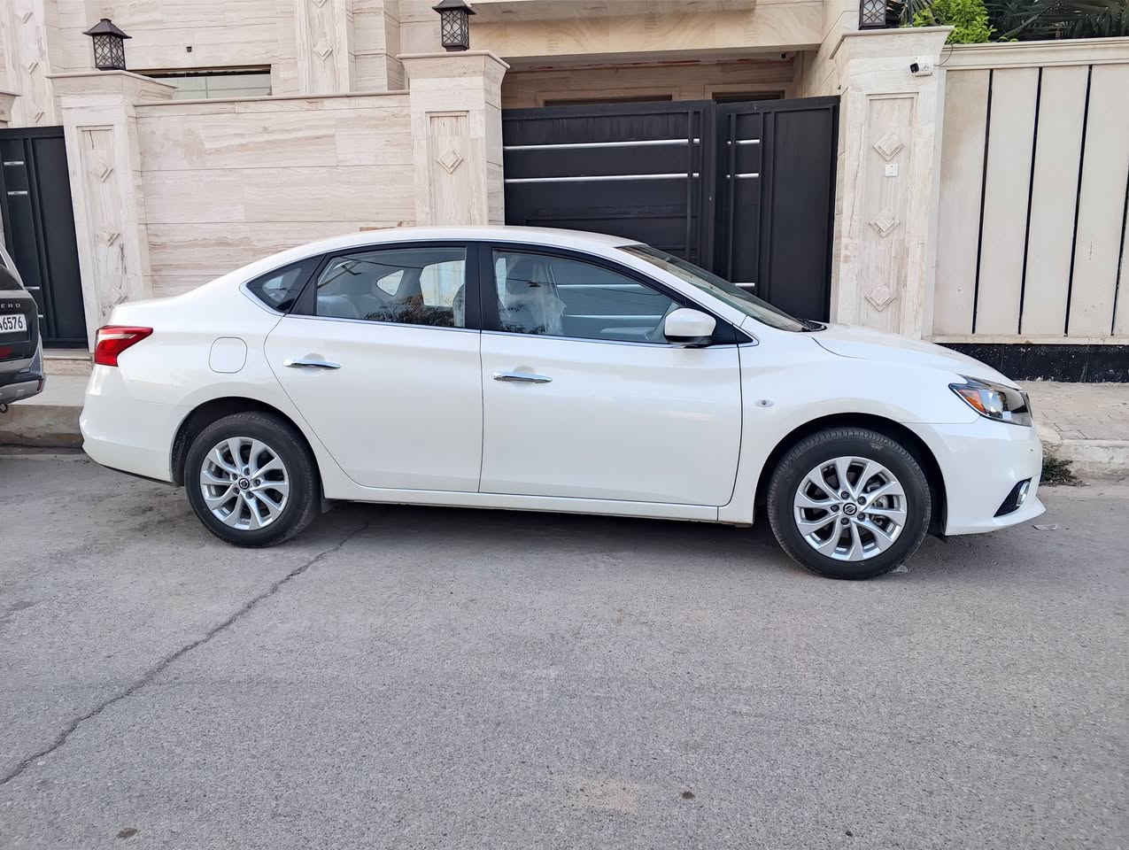 نيسان سنترا 2025 للبيع عداد 10 آلاف كيلوا متر ،حادثها بجم وجاملغ وبيها تكحيلات بسيطة صور الحادث منزلهن السعر 120 مكاني كوت ،رقم تلفون *********** 

مواصفات 👇 

1_ محرك 1600 
2_ شاشه وكامرة
3_ تحكمات ستيرن 
4_ تبريد قطعتين 
5_ أربعه جام كهرباء 
6_ نظام ايكو 

وكل مواصفات السنترا المعروفة
