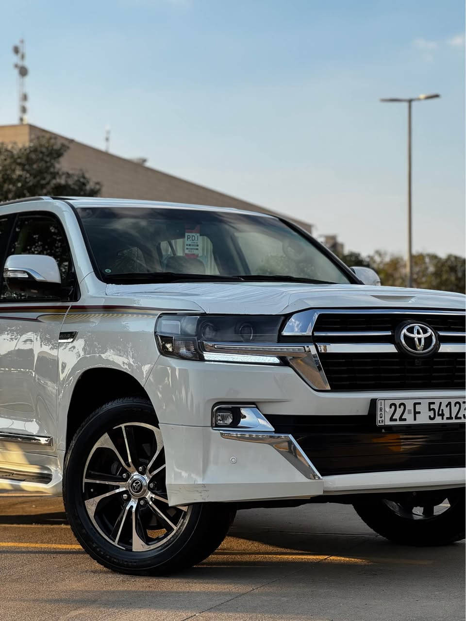 Land Cruiser 2017 GXR v8
جكسارة 2017 محرك 4600 v8 
ماشية 90 الف كيلو حقيقي بالباكيت 
رقم هزة سنوي كله جديد جاهز مكمل 
گير محرك كهربائيات كله شرط مكفول 
بدون قطرة صبغ شرط فقط شبرين بارد بيه 
باقي مكفول بجم ل ورا كله مكفول 
سيارة مسوي 2021 
فولل فولل مواصفات 
بدون مراوس بس بيع 
مكان اربيل 
تحويل وكالة غرامة اب شرط 
سعر جدا مناسب 455 ورقة مجال بس حق الجية 
واتساب ***********
——————————————————————

‎تويوتا لاندكروزر موديل ٢٠١٧ 
GXR ٨ بستون مكينة ٤٦٠٠
‎٩٠ هةزار حقيقي رويشتية
‎رقم و سةنةوى و هةزةى هةمووي نويية بةناوى خومة گير و مكينةي نةكراوةتةوة به شه رت  بئ بؤياغه هيچى نيه ته نها دوو  چى تعديه
‎باقى هه موو شتيكى  به شه رت پيش و پشتى 
‎كراوه ته  ٢٠٢١ هه تا بليى سه ياره كى خاوينه
Eco  سلايد  دةبل گير ئوتوماتيك و عادي
‎دبل ماوس  تبريد مركزي  شاشة ايباد        تحكم سكان تحديد سرعة ٨ ايرباك
‎لايت مسح  كوشين جلد  كوشين كارةبايي
‎سةلاجة  ئاوينة كاميره  كاميرا ٣٦٠ دةرةجة
‎بصمة و شغال  حةساسي بيش و بشت
‎لايت زينون  لايت اوتو  شغال لة كونترول
‎پينج كاميرا   زور مواسةفاتي تر .....
‎سعر  🔥  455  🔥
‎ واتساب *********** أربيل, العراق
